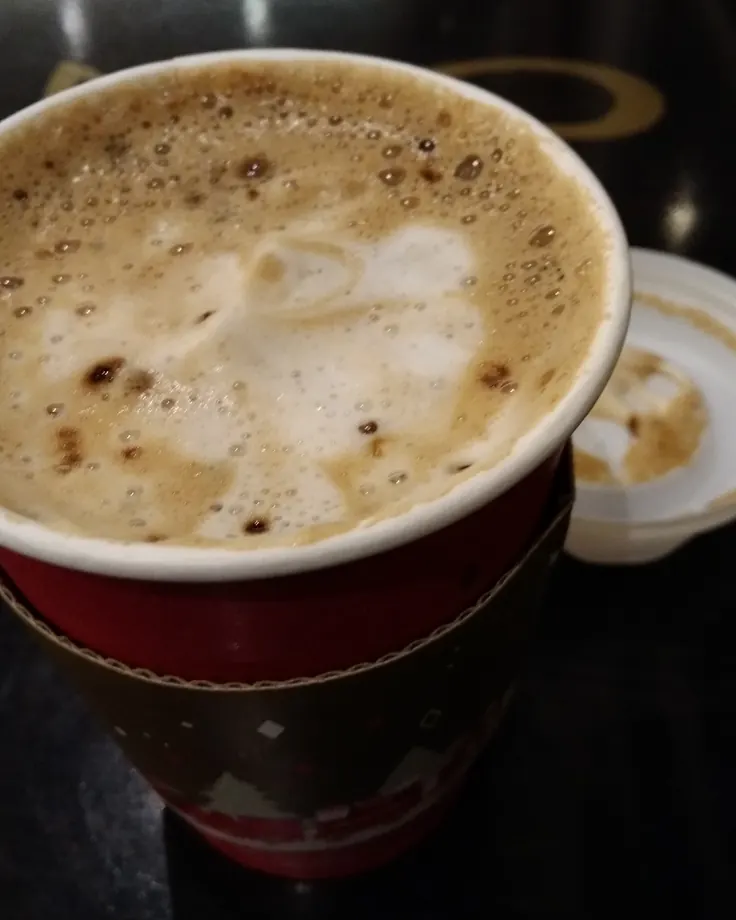 قهوه جوی کفدار در لیوان